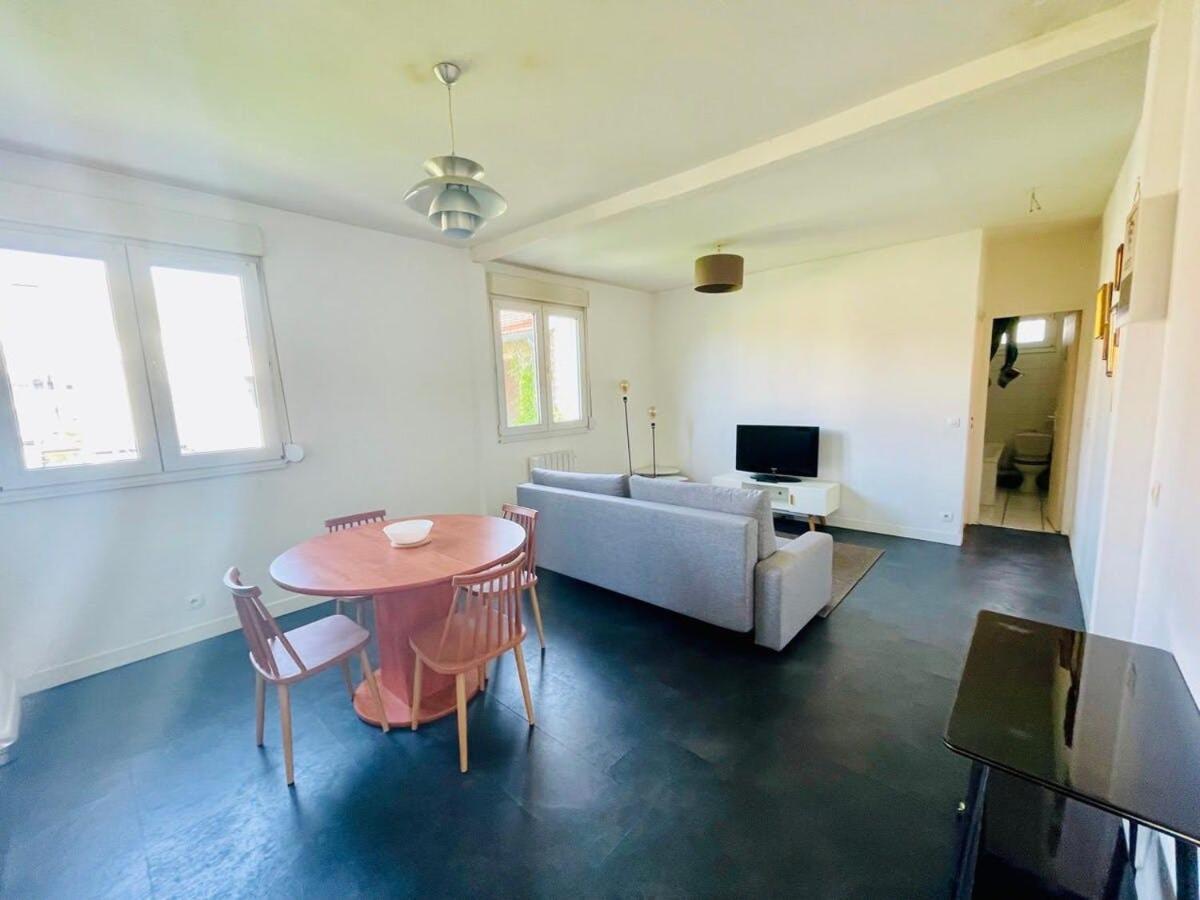 Appart'Hotel L'Express - 25Min De Paris Романвил Екстериор снимка