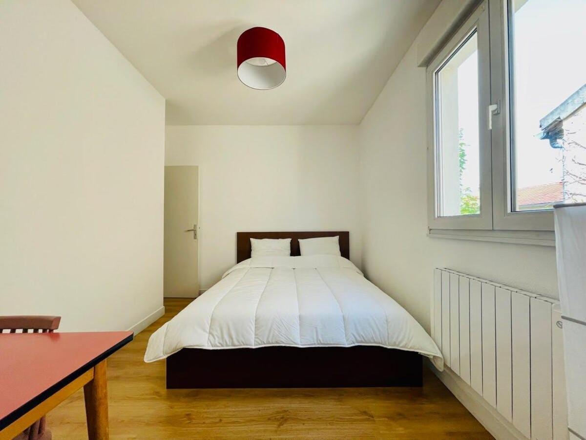 Appart'Hotel L'Express - 25Min De Paris Романвил Екстериор снимка